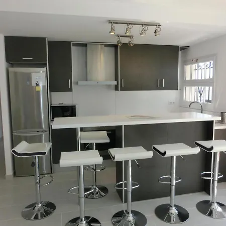 Atico Renovado Y Luminoso Con 2 Terrazas, Cerca De La Playa Y Paseo Maritimo, Parking Y Wifi Inclus - Es-228-47 * Llanca
